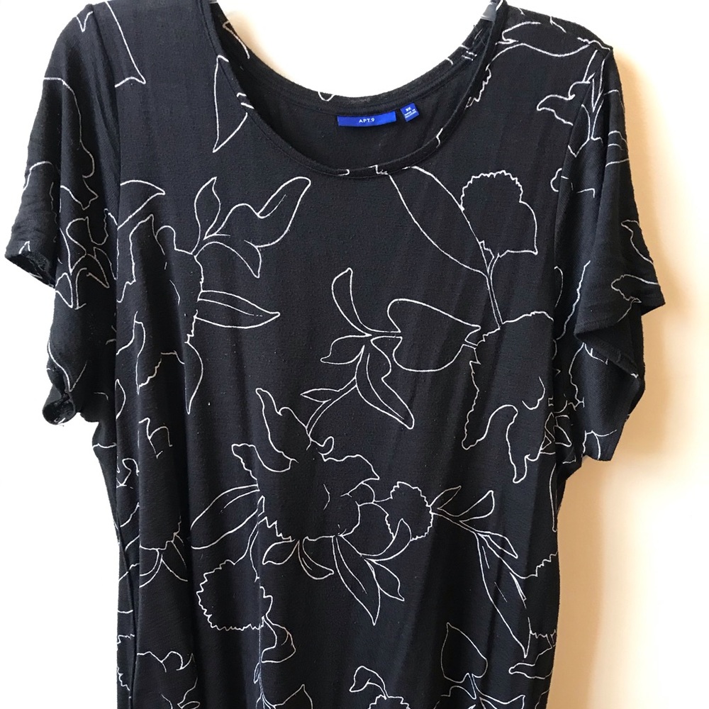 Floral B&W Tee